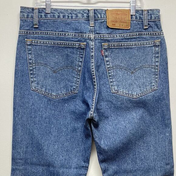 Vintage Levi’s 505 Regular Fit Straight Leg Men's W38 L32 Made in Canada Jeans - Picture 2 of 12